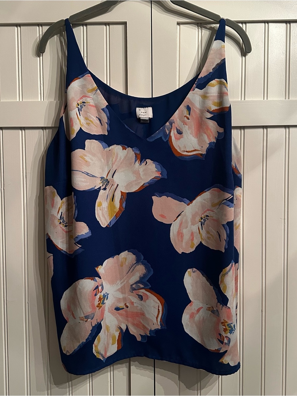 a new day Navy Floral V-Neck Sleeveless Cami